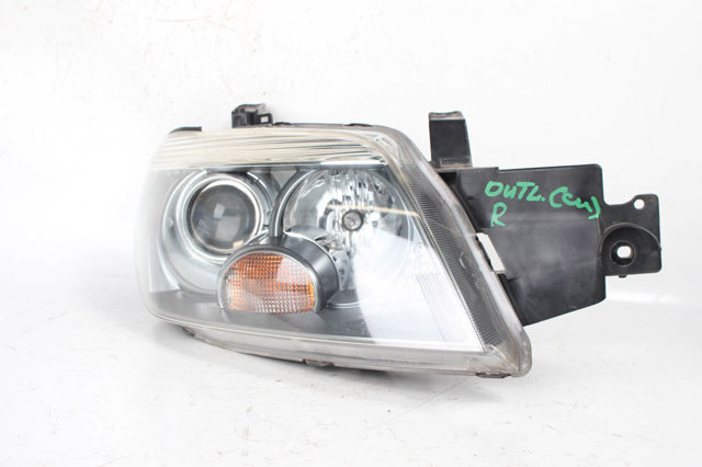 MITSUBISHI 8301A176 Правая фара в наличии Ровно