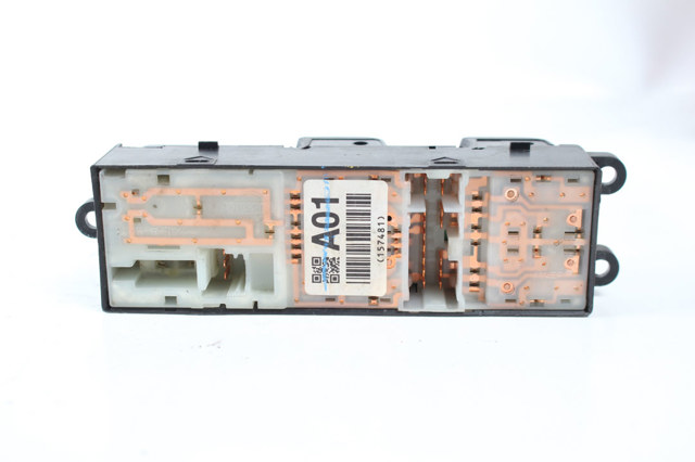 Кнопки переднего левого стеклоподъёмника 83071AJ010 SUBARU