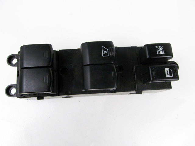 Кнопки переднего левого стекло подъемника 83071FG090 SUBARU