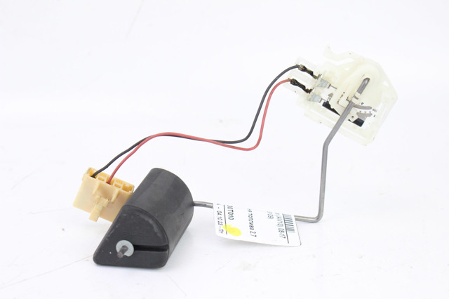 833200T010 TOYOTA Датчик уровня топлива купить в Чернигов