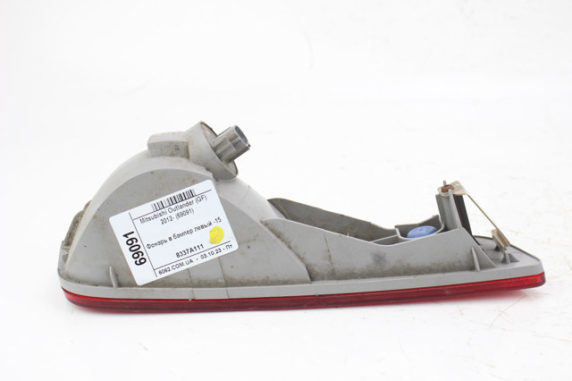8337A111 MITSUBISHI Катафот (отражатель) заднего бампера левый купить в Ужгород