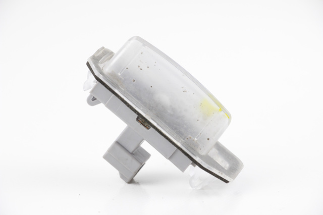 Фонарь освещения номерного знака 8341A035 MITSUBISHI