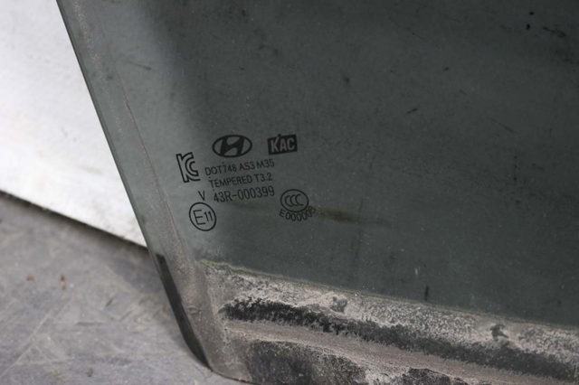 HYUNDAI 834202W020 Стекло двери задней правой в наличии Черновцы