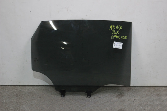Стекло задней двери, правой 83420J9020 HYUNDAI