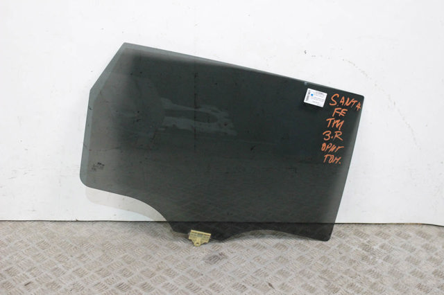 83421S1010 HYUNDAI Стекло двери задней правой купить в Черновцы