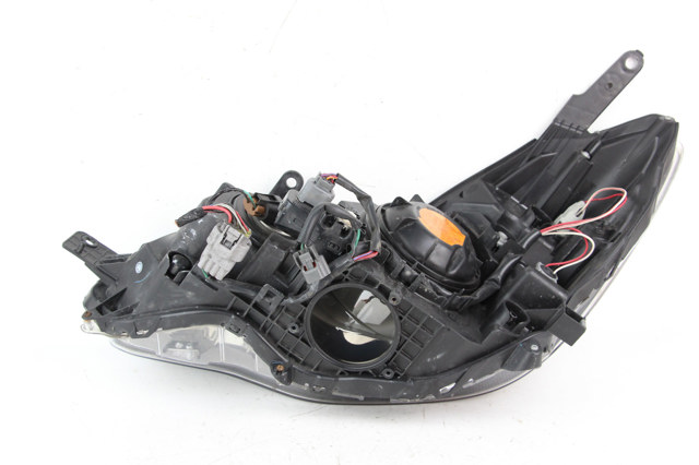 Фара передняя правая 84001FJ120 SUBARU