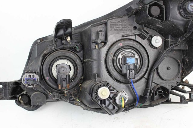 SUBARU 84001SG020 Фара правая в наличии Полтава