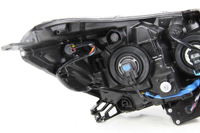 84001SG290 SUBARU Левая фара купить в Львов