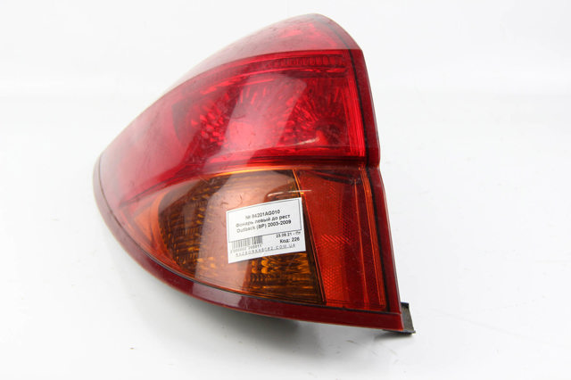 Фонарь задний левый 84201AG010 SUBARU