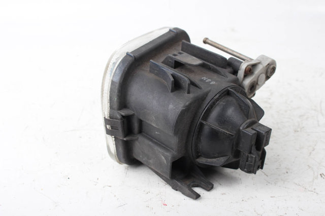 84501AE190 SUBARU Фара противотуманная левая купить в Киев