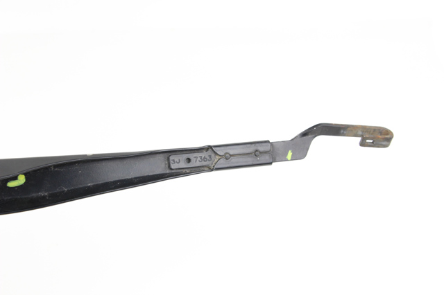 Рычаг дворника Toyota Camry 6