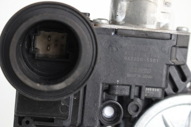 Мотор стеклоподъемника двери передней, правой 8571042140 TOYOTA