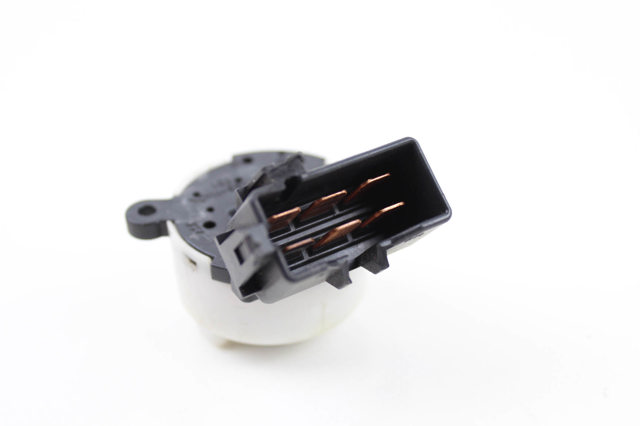 Контактная группа замка зажигания 8602A011 MITSUBISHI