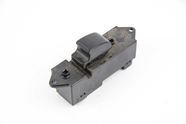 8608A063 MITSUBISHI Кнопка включения мотора стеклоподъемника задняя купить в Житомир