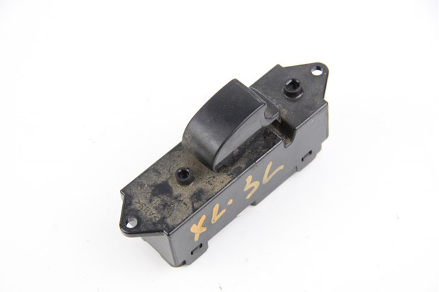 8608A063 MITSUBISHI Кнопка подъемника заднего стекла купить в Киев