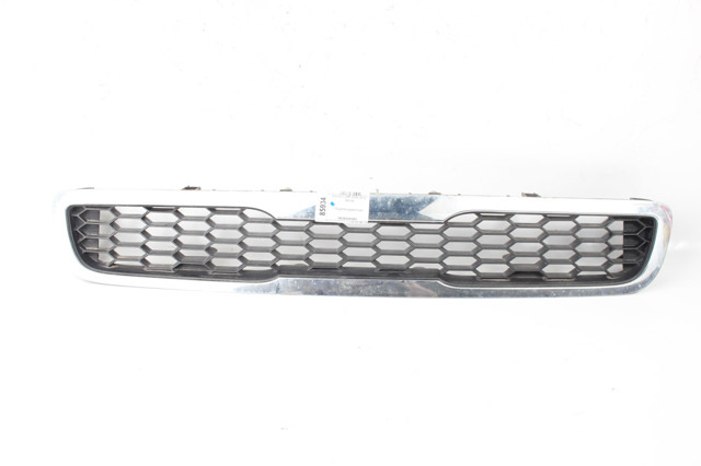 HYUNDAI 863502K050 Решетка радиатора в наличии Чернигов