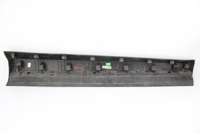 87721N7000 HYUNDAI Молдинг двери передней левой нижний купить в Ирпень