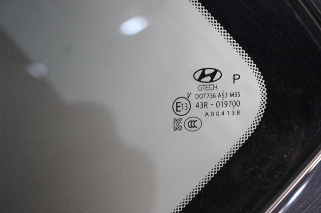 HYUNDAI 87810S1100 Стекло кузова (багажного отсека) левое в наличии Павлоград