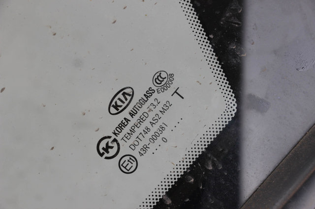 878202P000 HYUNDAI Стекло кузова (багажного отсека) правое купить в Николаев