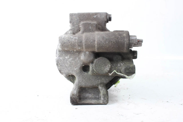 Компрессор кондиционера 8831002790 TOYOTA