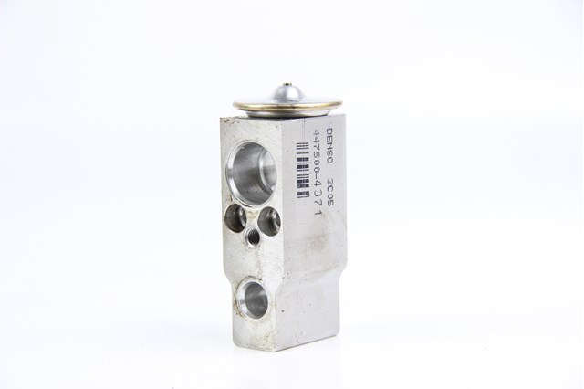 8851548110 TOYOTA Клапан TRV кондиционера купить в Львов