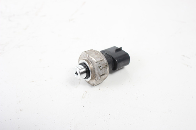 Датчик давления кондиционера 8871933020 TOYOTA