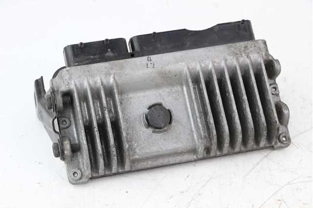 Компьютер двигателя 8966148R50 TOYOTA