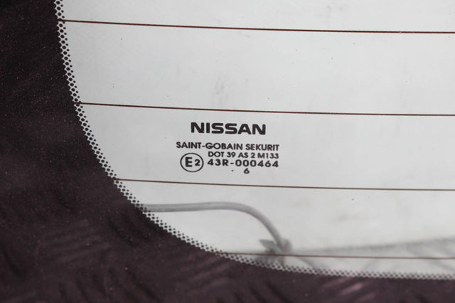 Стекло ляды 903009U000 NISSAN