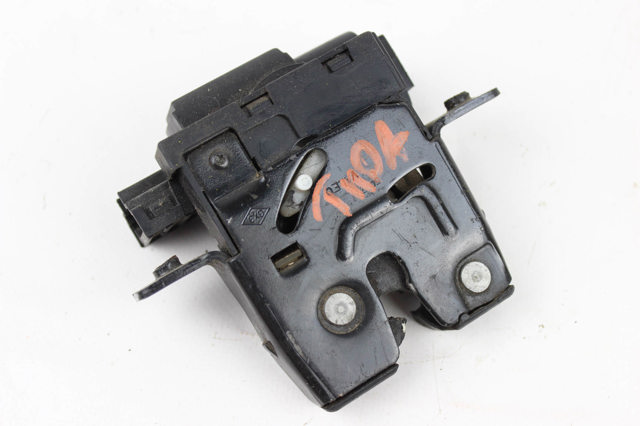 Замок пятой двери 90502ED00A NISSAN
