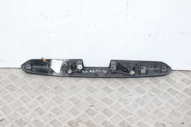 Накладка багажника (двери 3/5-й задней) 90810BM61B NISSAN