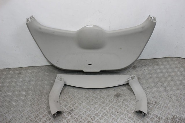 Облицовка багажника пятой двери 909013NF0A NISSAN