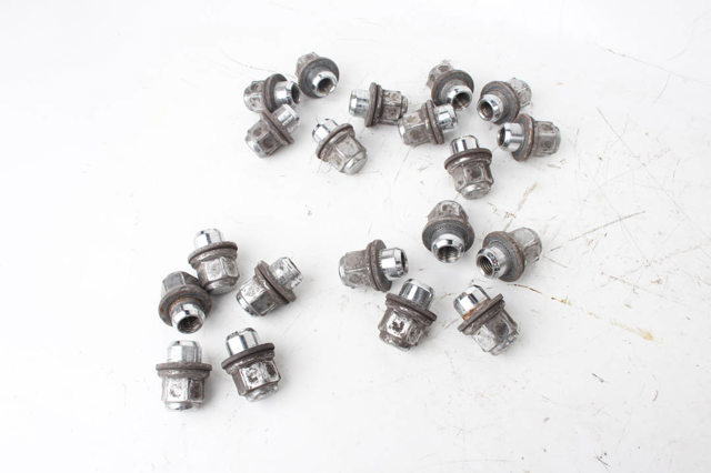 Гайка колесная 9094201007 TOYOTA