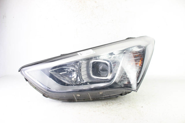 Блок фара левая 921012W116 HYUNDAI