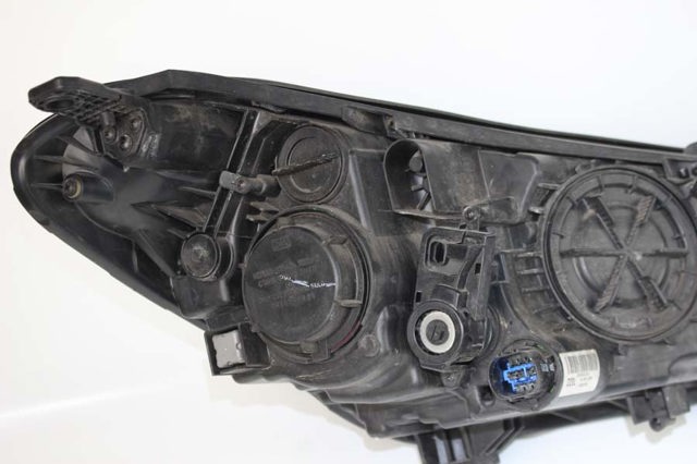 92101D7201 HYUNDAI Фара левая купить в Львов