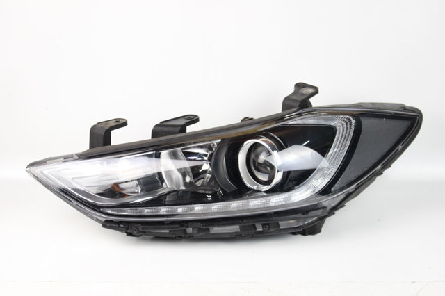 92101F2100 HYUNDAI Левая фара купить в Ровно