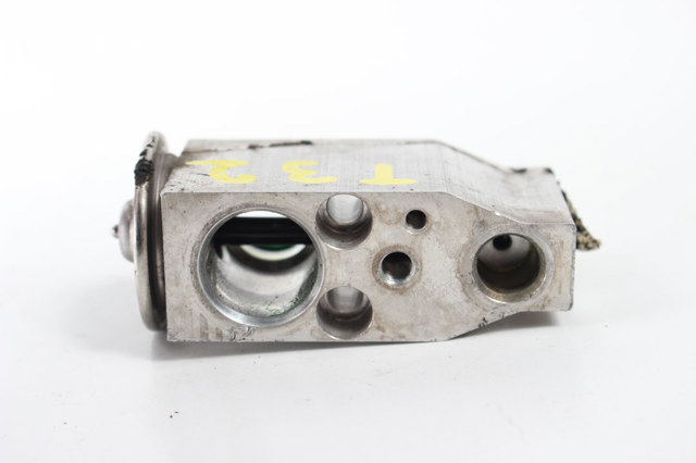 Клапан расширительный 922001HP0C NISSAN