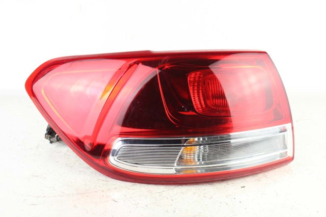 Задняя левая внешняя фара 92401C5011 HYUNDAI