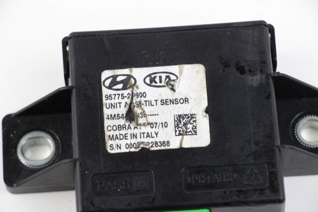 957752P900 HYUNDAI купить в Днепр