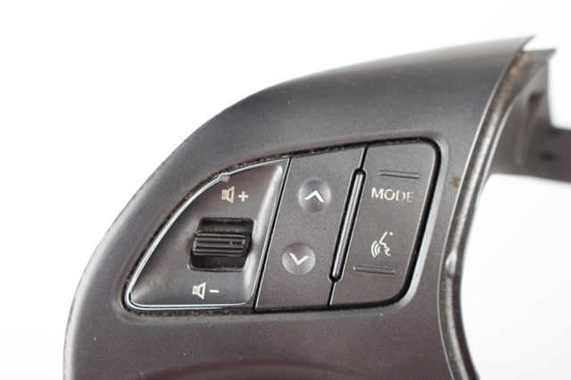 HYUNDAI 967002S305RJ5 Блок кнопочных переключателей рулевого колеса в наличии Одесса