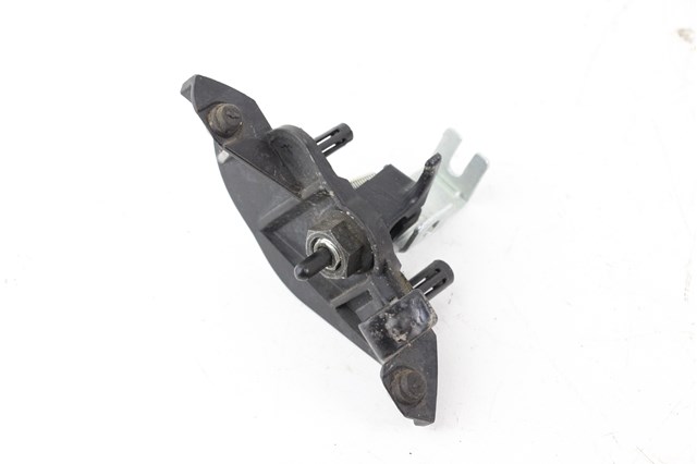 B09556890F MAZDA Замок открывания лючка бензобака купить в Сумы