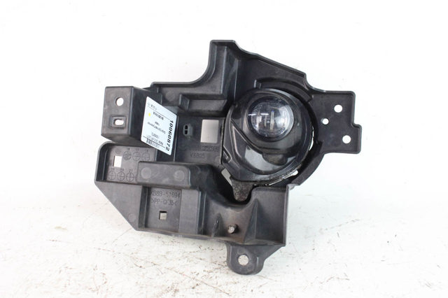 Левая противотуманная фара B63B51690B MAZDA