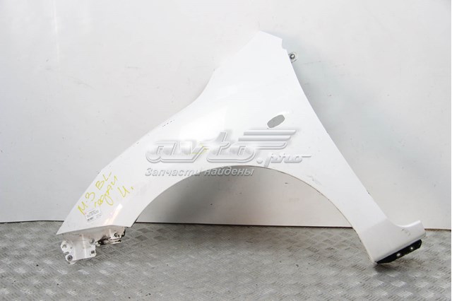 MAZDA BBY45221Y Крыло переднее левое в наличии Одесса
