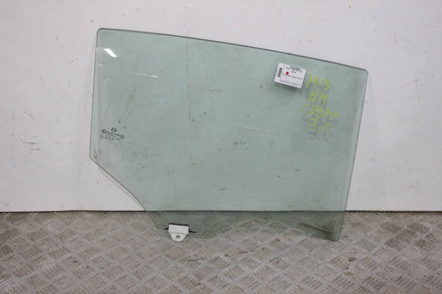 Окно задней двери BHN172510A MAZDA