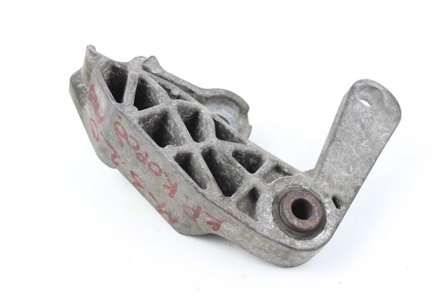 Кронштейн подушки (опоры) двигателя, задней BP4S39010C MAZDA