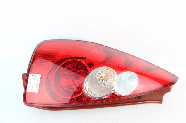 Задняя левая фара C23551160E MAZDA