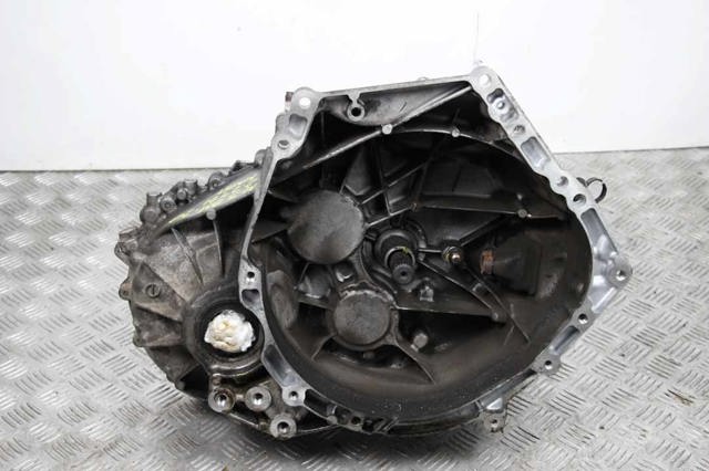 КПП в сборе D60403000 MAZDA