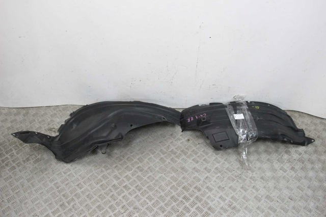 Правый подкрылок переднего крыла EG2156131A MAZDA