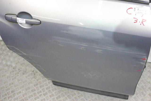 EGY17202XL MAZDA Дверь задняя правая купить в Полтава