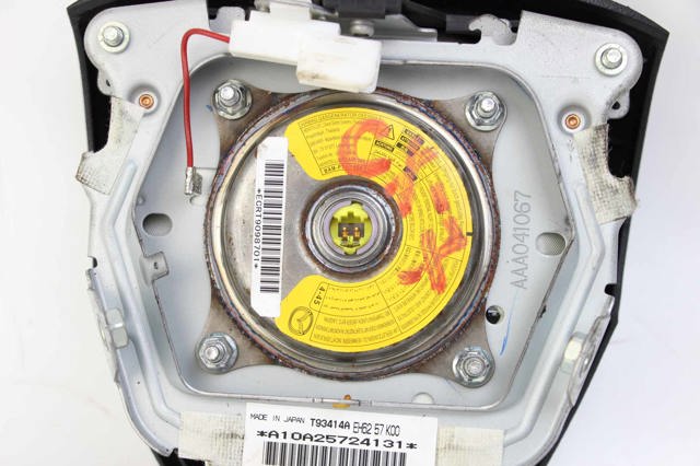 MAZDA EH6257K00 Подушка безопасности (AIRBAG) водительская в наличии Сумы