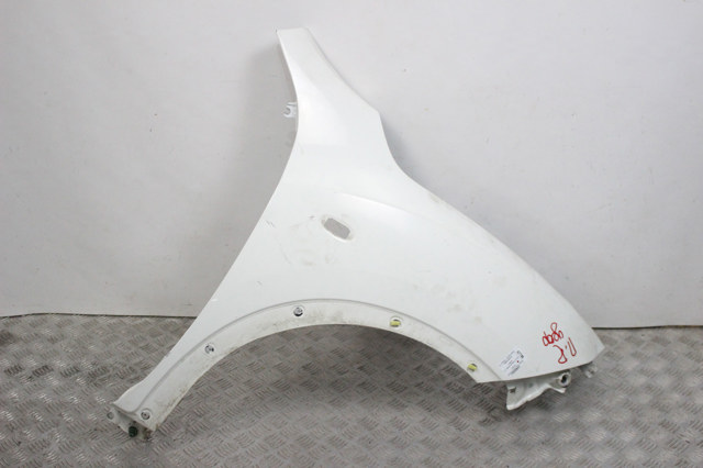 Правое крыло F31001KAMA NISSAN